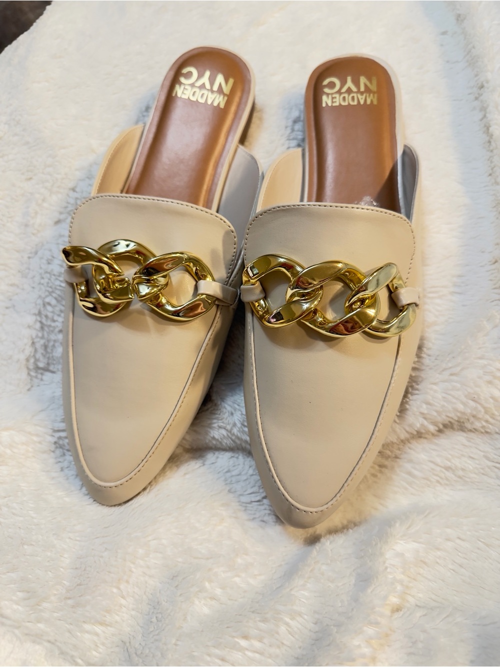 Madden NYC Women's Almond Toe Mules with Gold-Tone Chain Size 8.5-new!